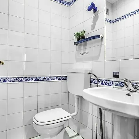 Areias De Sao Joao Sleeps 10 Pool Wifi Villa