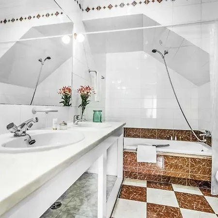Areias De Sao Joao Sleeps 10 Pool Wifi Villa *